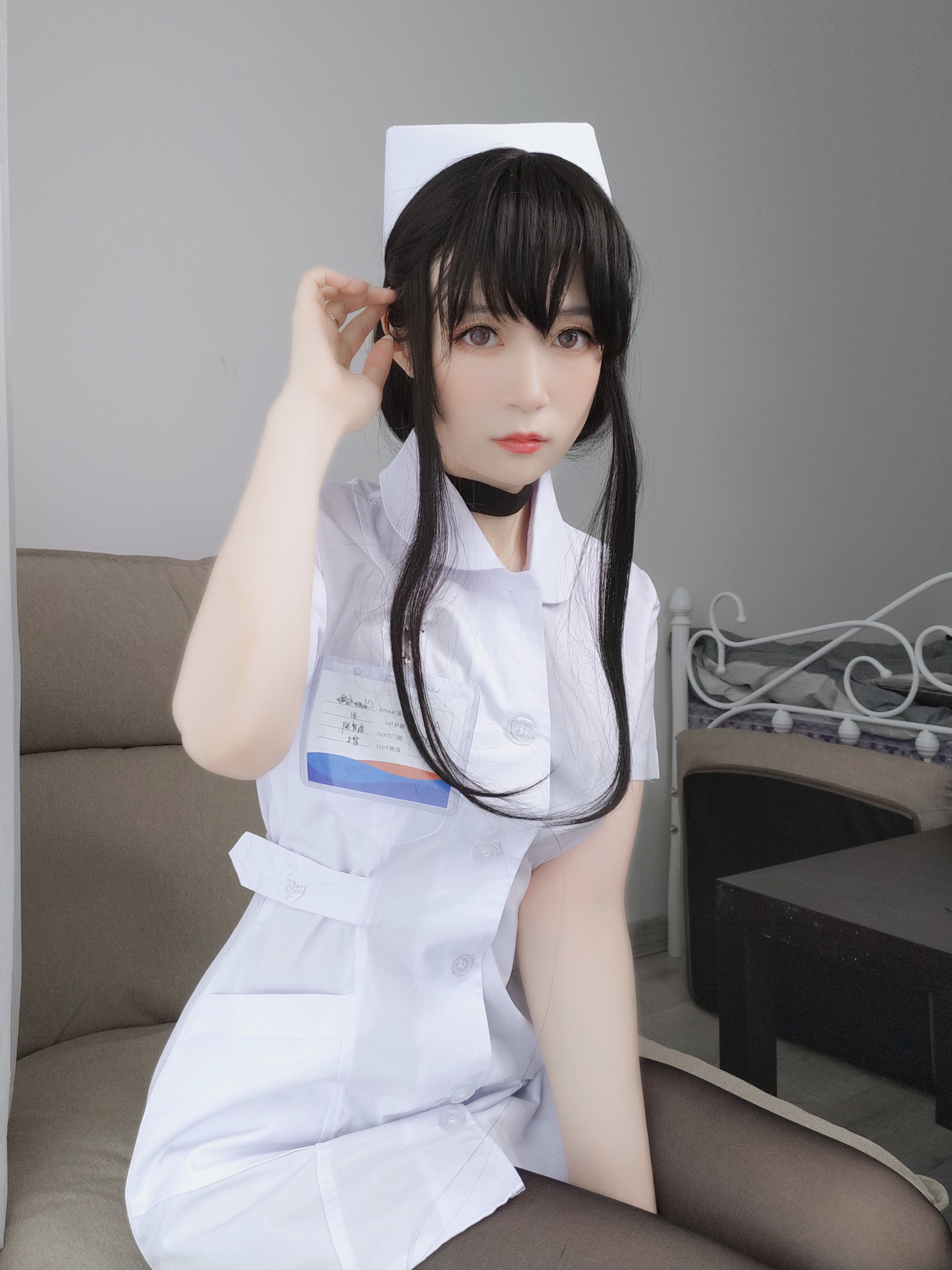 白银81 – NO.016 长发小护士 [66P3V]-XikXak